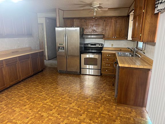 4th image of 125 E Pennell Street