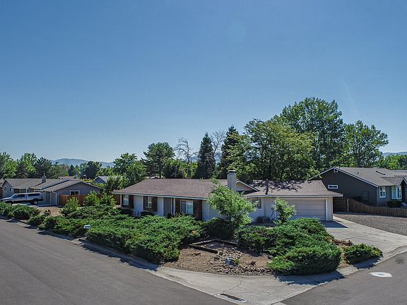 2nd image of 1257 Monarch Ln