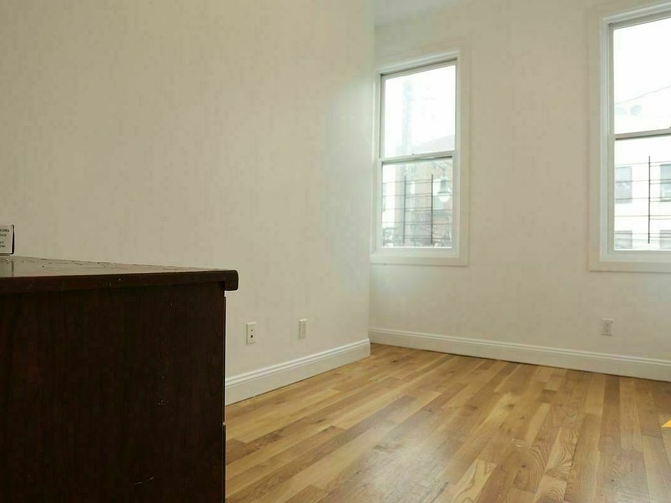 1st image of 297 Wyckoff Ave #2LL