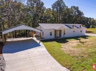 2885 Old Friendship Rd, Finger, TN 38334