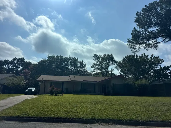 1809 Thomas Pl, Arlington, TX 76010