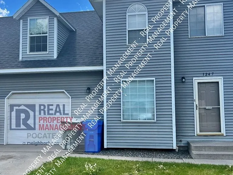 1247 Holman Ave — Photo 1