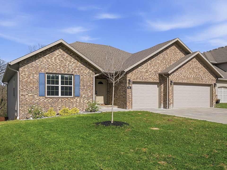 1st image of 831 N Grapevine Road