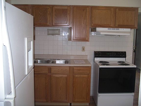 4th image of 6120 Vermont Ave