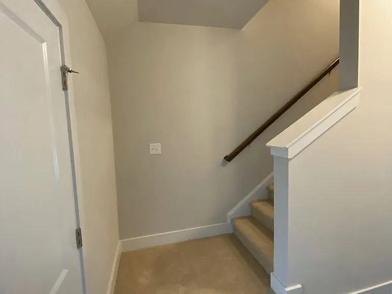 3779 Oxford Cir — Photo 20