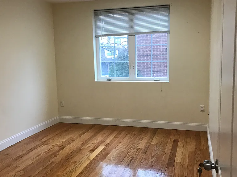 349 Soundview Ln #2 — Photo 5