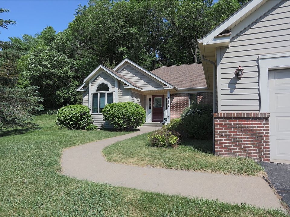 1st image of 1825 Golf View Drive