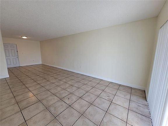 5th image of 3710 NW 21st St APT 407