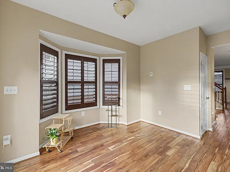 23108 Sunbury St — Photo 19