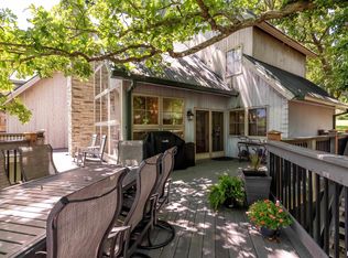 1165 Lake Shore Dr N, Goreville, IL 62939