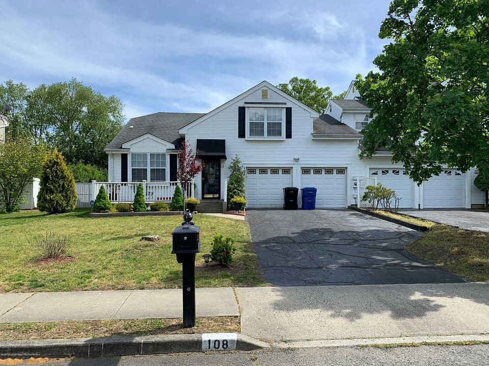 1st image of 108 Bonnie Dr #1