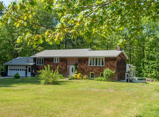 42 Annabessacook Dr, Winthrop, ME 04364