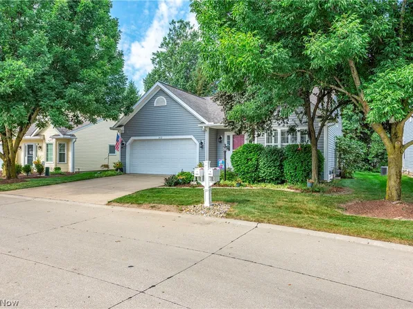 1412 Ledgewood Ln, Avon, OH 44011