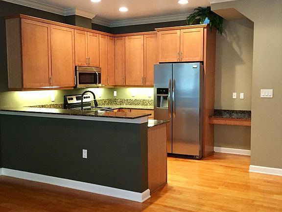 2nd image of 609 S Melville Ave APT 4