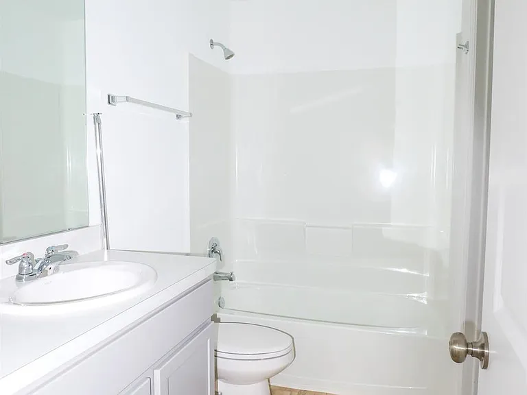 21811 Hickory Springs Ct — Photo 11