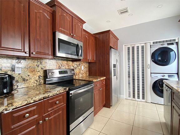 4th image of 4335 SW 55th Ave #4335