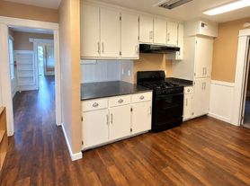 521 T St, Sacramento, CA
