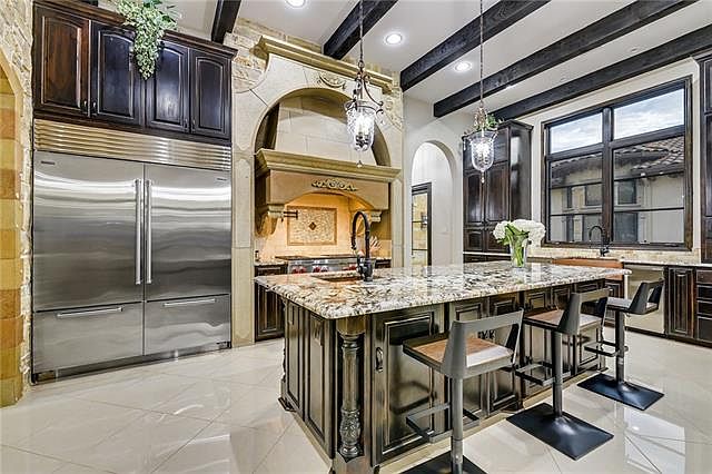 2nd image of 713 Cimarron Hills Trl W