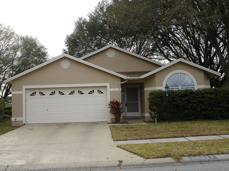 1st image of 28217 Tanglewood Dr