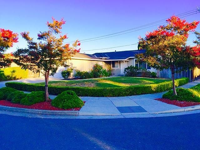 1st image of 4586 Alex Dr