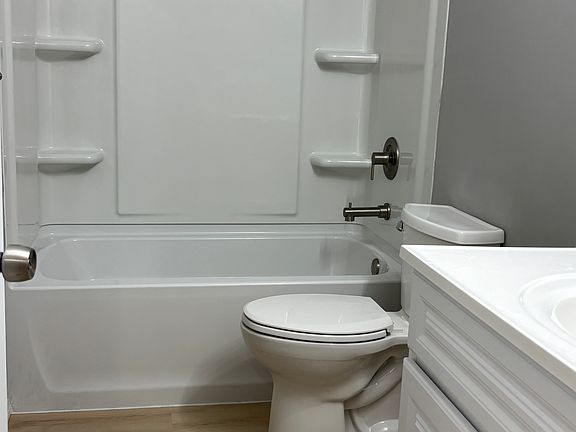 3rd image of 2717 E 32nd St #4