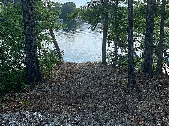5th image of 631 Marina Bay Dr