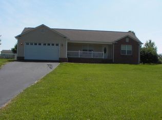 87 Autumn Dr, Crossville, TN 38571