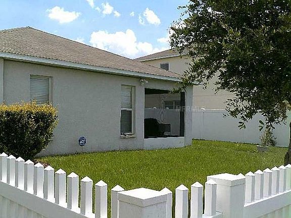 3rd image of 7873 Carriage Pointe Dr