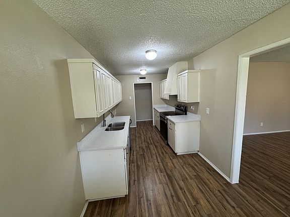 5th image of 3113 Elm Dr