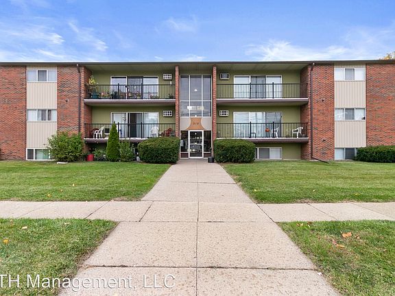 3rd image of 703 S Rogers St #18468700
