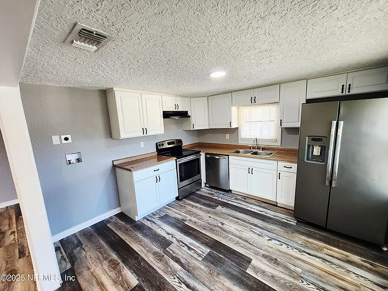 3238 Townsend Blvd — Photo 6