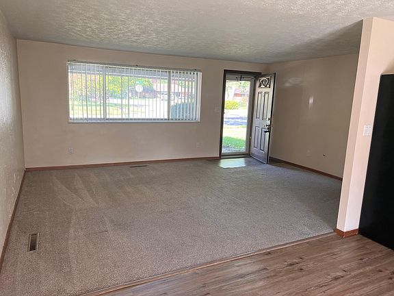 3rd image of 5160 Mays Ave