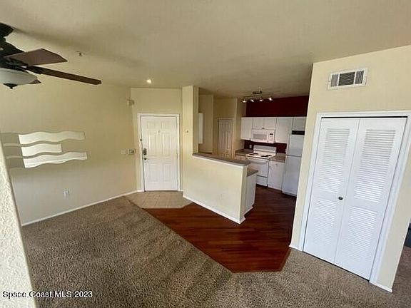 3rd image of 5693 Star Rush Dr APT 303
