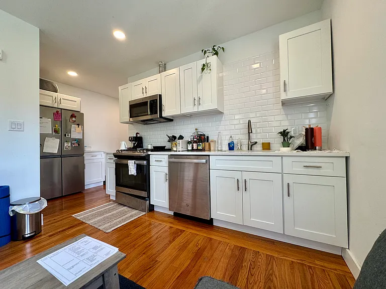 6655 Blakemore St #D — Photo 14