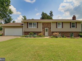 3835 Maple Hill Rd, Fairfax, VA 22033