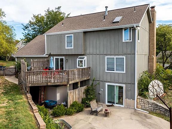 3rd image of 1300 Wildbriar Pl