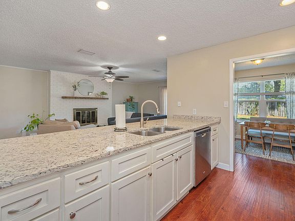 5th image of 1615 Date Palm Dr