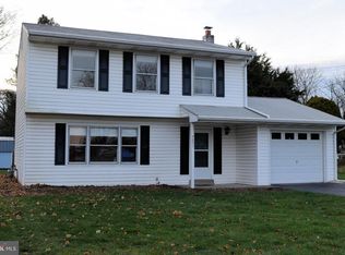 460 Sue Dr, Hummelstown, PA 17036