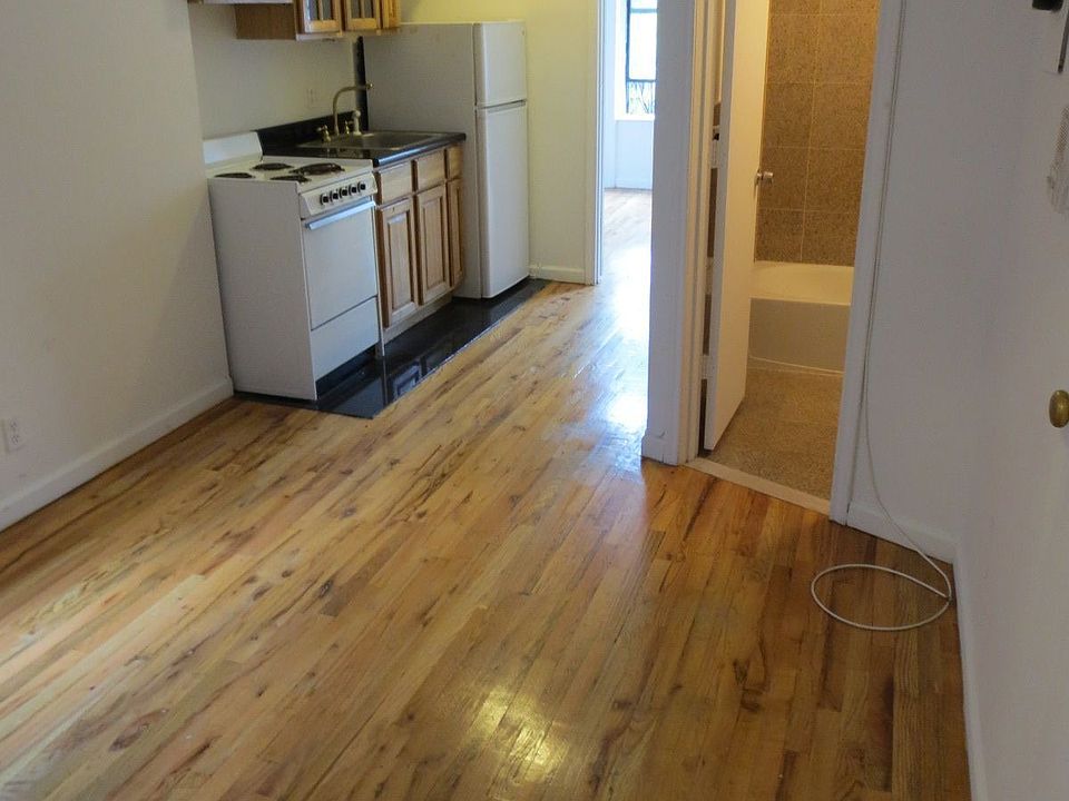 1st image of 437 W 46th St APT 5RW