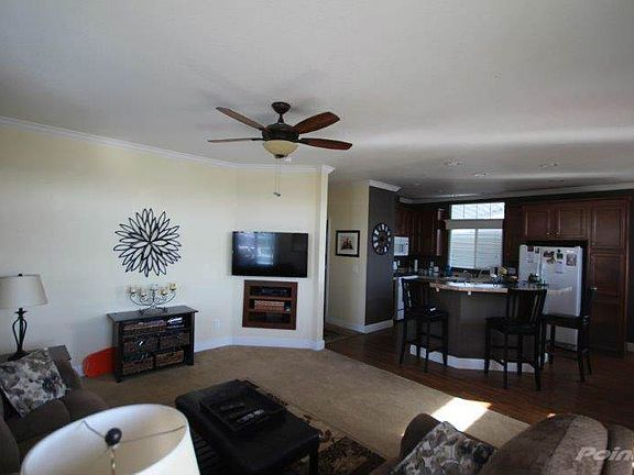 Nice & Tall Ceilings!