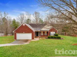 515 Plantation Creek Dr, Loganville, GA 30052
