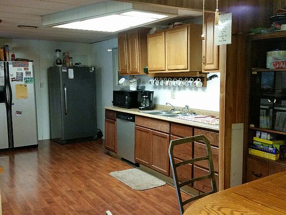 3rd image of 327 SW Willcox Gln
