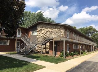 1800 W Knightsbridge Dr UNIT 2B, Mount Prospect, IL 60056