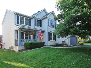 2459 Prairie Crossing Dr, Montgomery, IL 60538