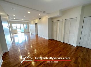3705 N Kedzie Ave APT 405, Chicago, IL 60618