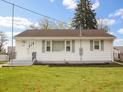 2483 E Douglas Ave, Des Moines, IA, 50317