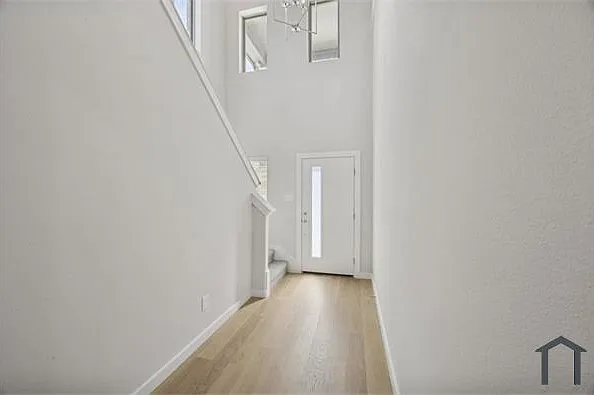 517 Green Gables Dr — Photo 10