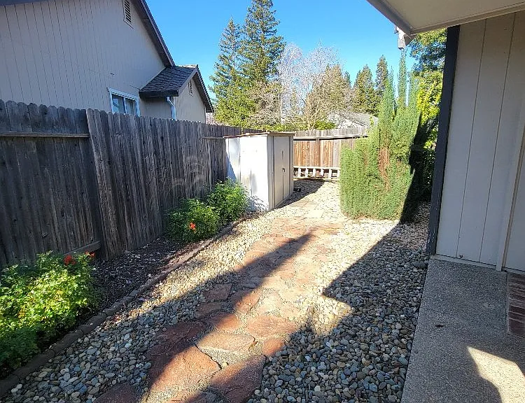 167 Bittercreek Dr — Photo 20