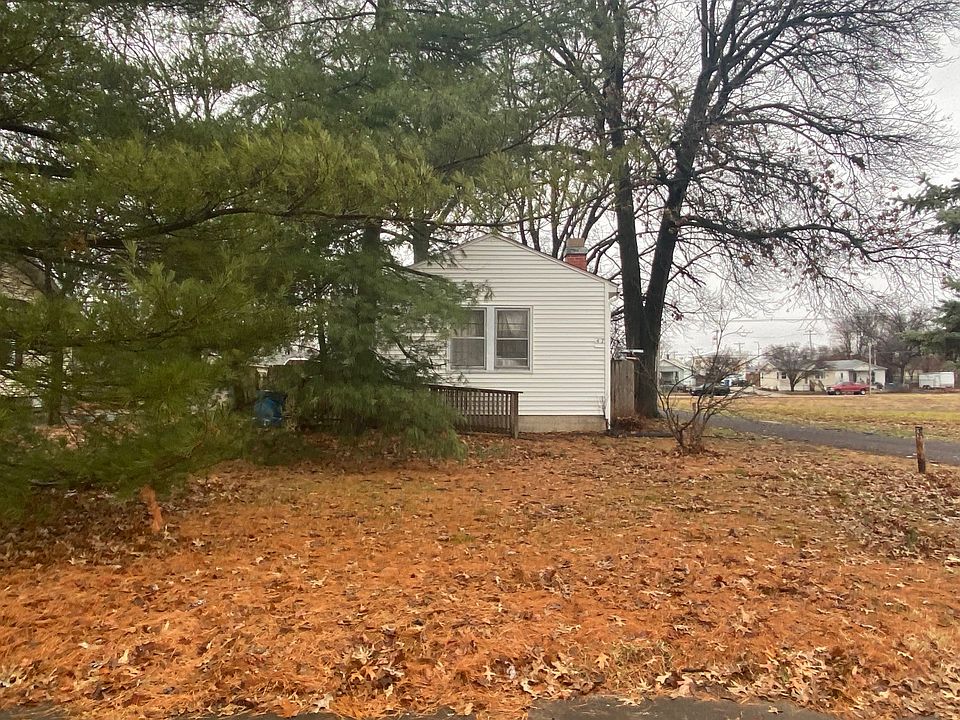 1st image of 47 Carstens Ave