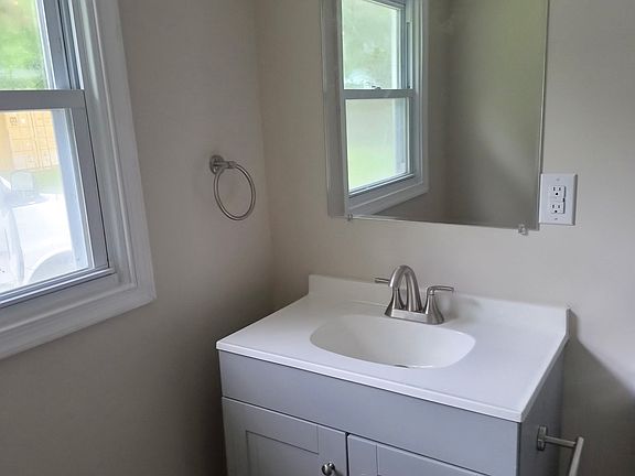5th image of 16439 Polk Rd